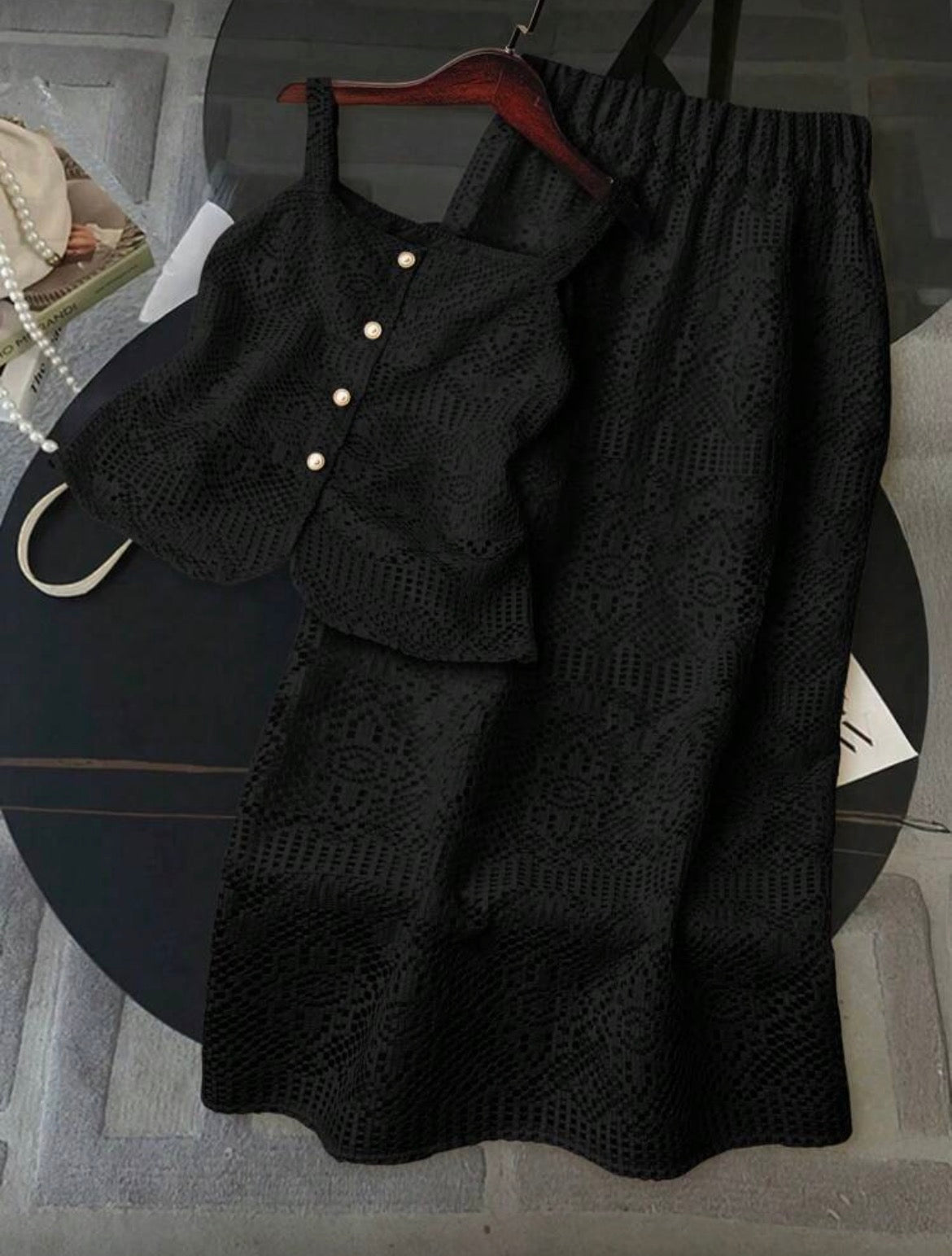 Set negro de 2 piezas con top y falda
