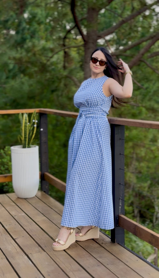 Vestido cuadriculado azul con blanco con cinturón