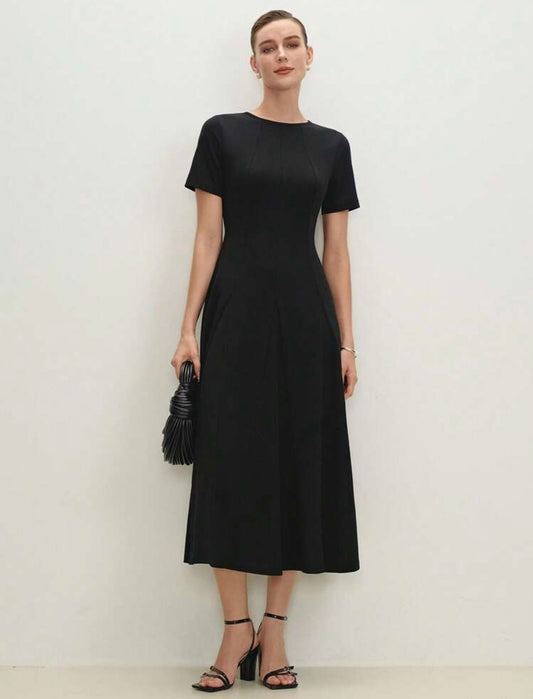 Vestido midi elegante color negro