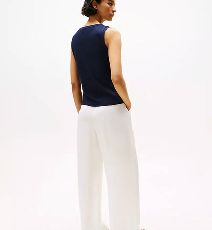 Camisa cuello V azul marino estilo tank top
