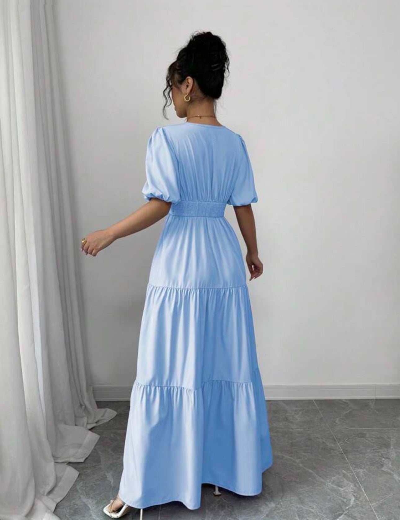 vestido azul claro largo estilo casual
