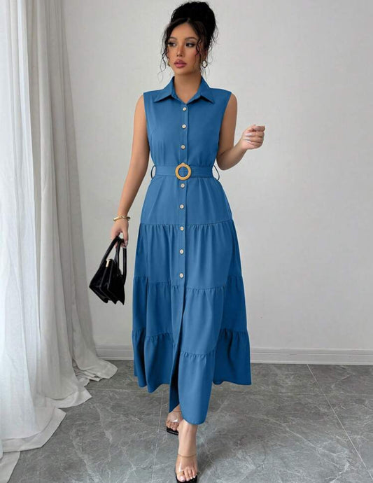 Vestido azul con botones delanteros y cinturón