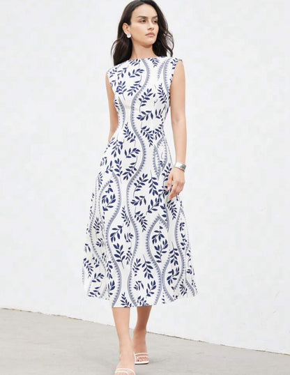 Vestido cuello redondo, blanco con estampado de hojas azules