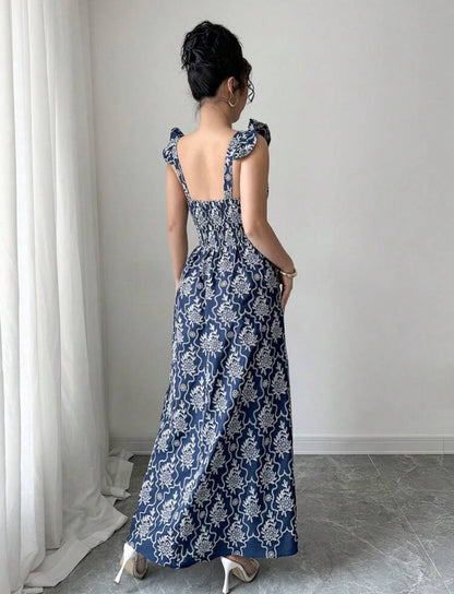 Vestido azul marino con estampado floral blanco