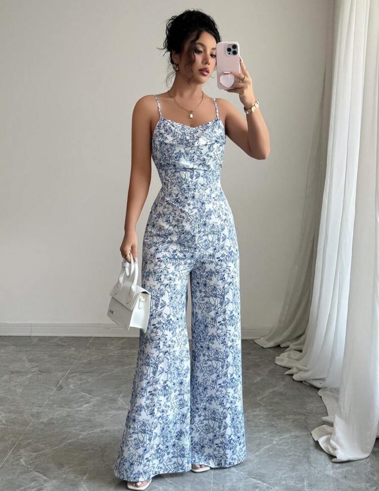Jumpsuit estampado floral pierna ancha azul claro y blanco