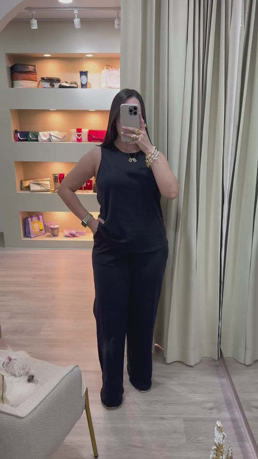 Conjunto negro: top y pantalón pierna ancha