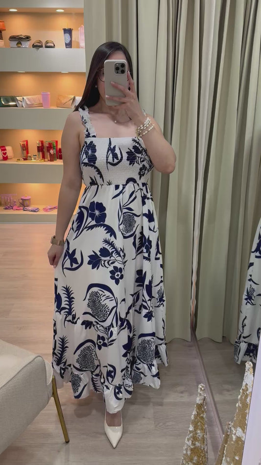 Vestido blanco con estampado azul y tirantes
