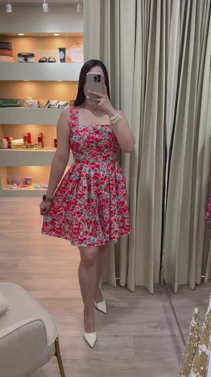 Vestido rosado corto estampado floral