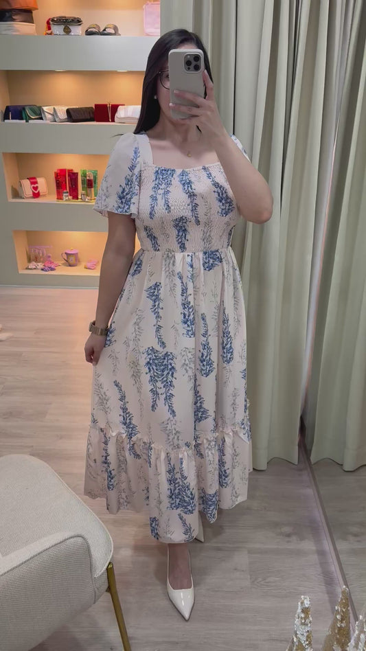 Vestido beige estampado floral azul claro