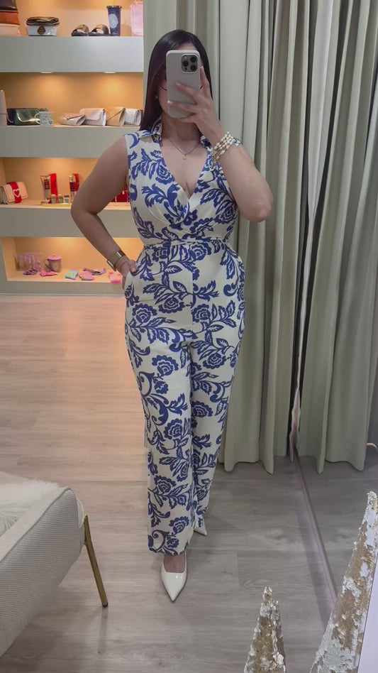 Jumpsuit blanco y azul estampado floral