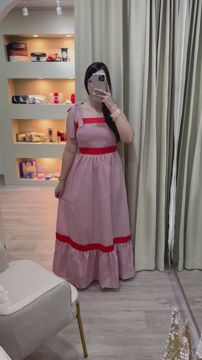 Vestido rosado cuadriculado y de tirantes