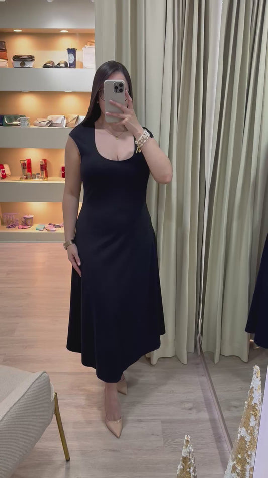 Vestido negro midi (Old Navy - fit and flare)