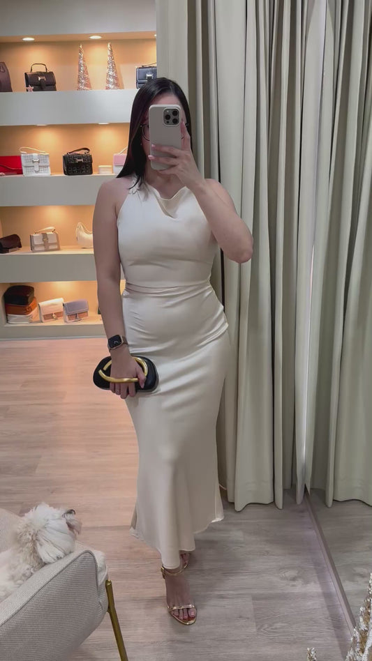 Vestido de Satin con detalle retorcido