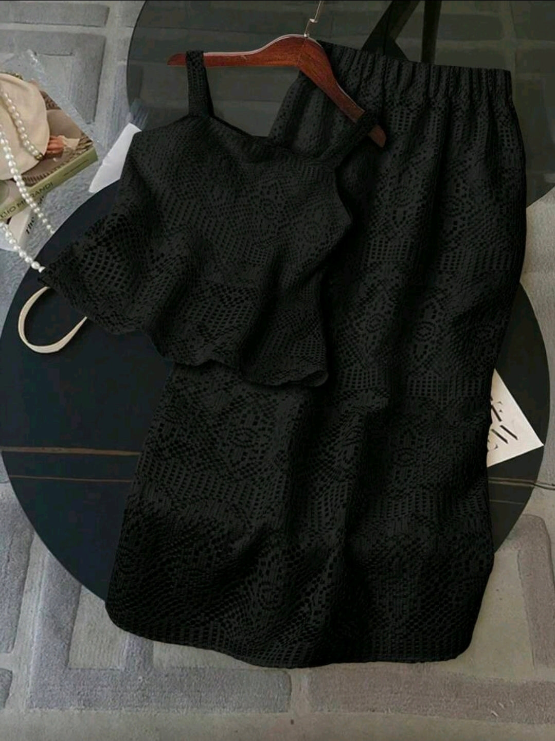 Set negro de 2 piezas con top y falda