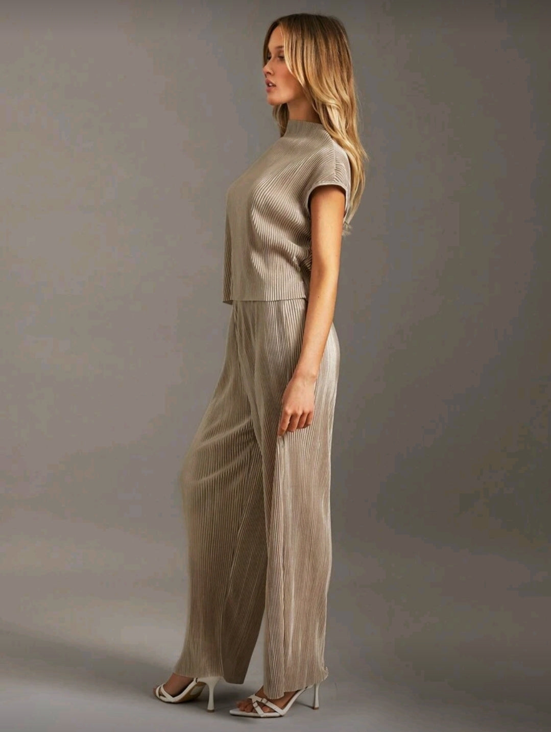 Set Khaki de Blusa y Pantalón Ancho