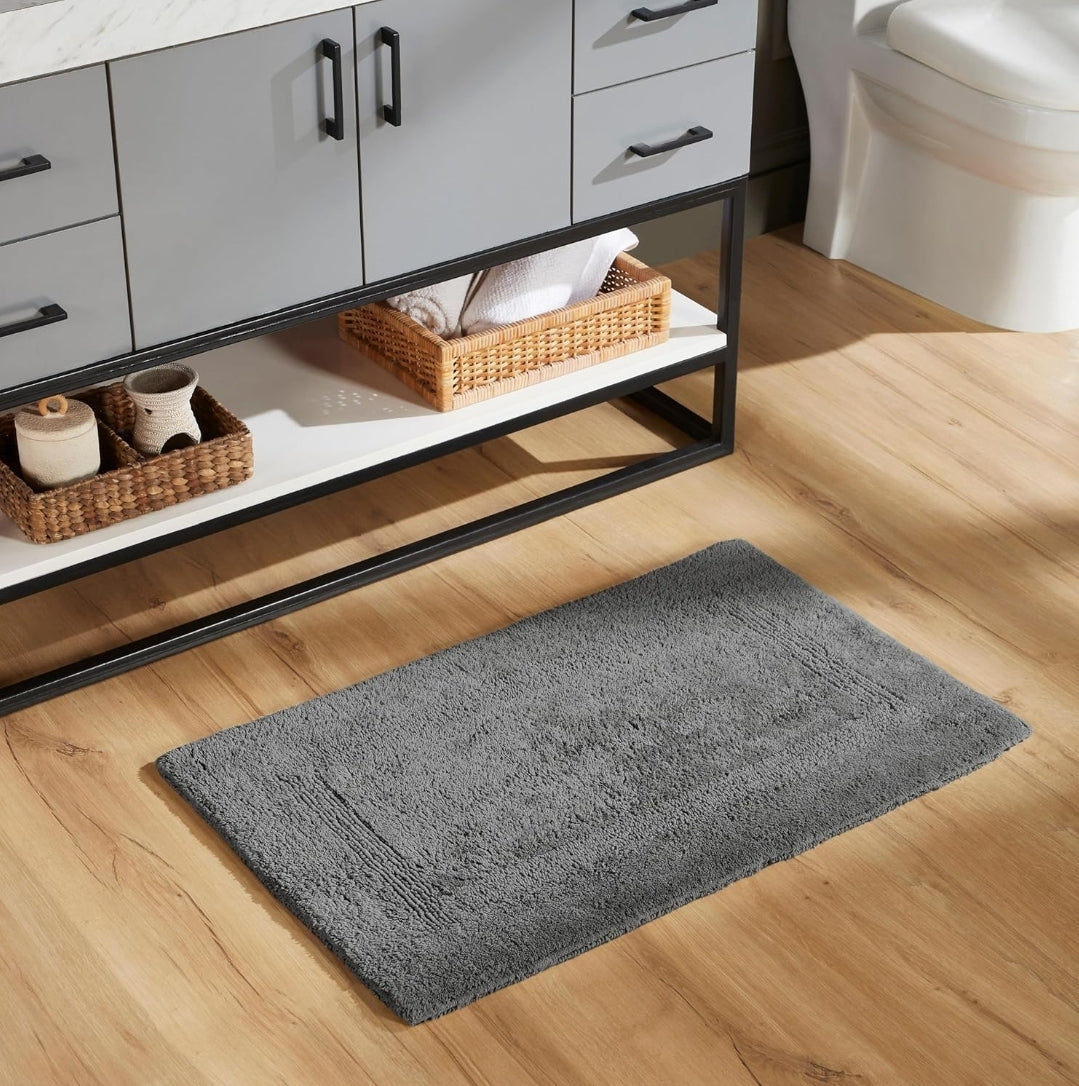Better Trends Luxury Bath Rug, 100% Cotton 21" x 34" Bath Room Mat Extra Soft Tufted Water Absorbent & Reversible Machine Washable, 1 Alfombra de Baño Gris