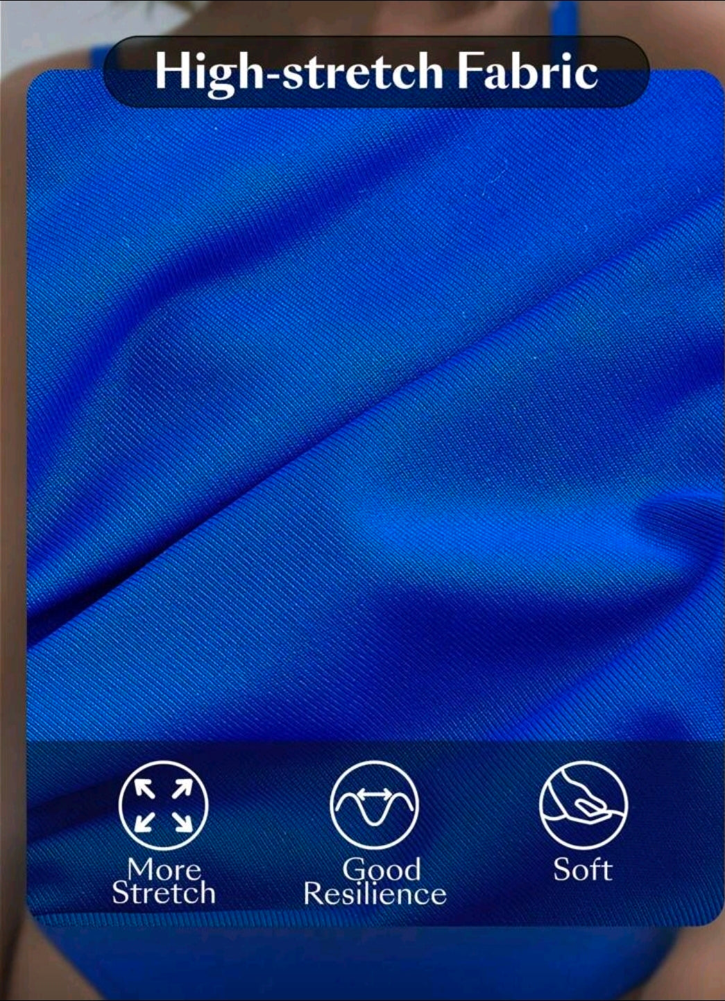 Traje de baño azul de una sola pieza con tirantes finos