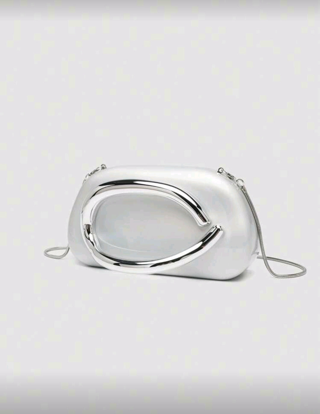 Cartera Plateada Estilo Clutch de Acrílico