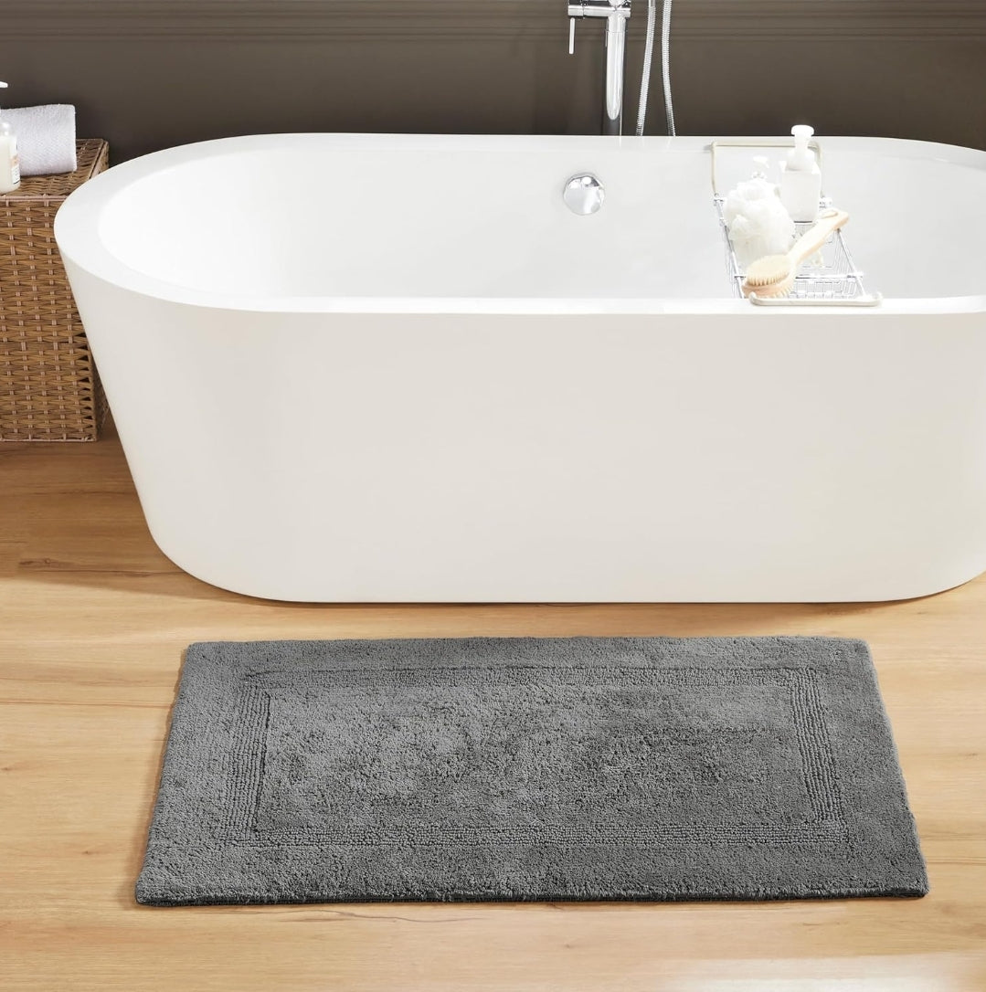 Better Trends 24" x 40" Luxury Bath Room Rug 100% Cotton Extra Soft Tufted Bath Mat Super Absorbent & Reversible Machine Washable, 1 Alfombra de Baño Gris