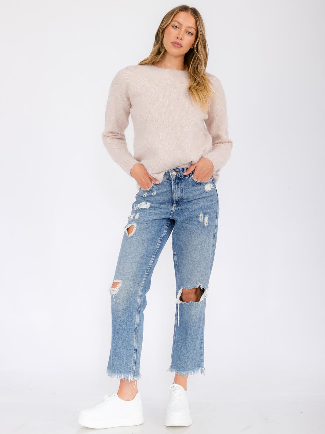 Sueter pullover blanco con detalles brillantes