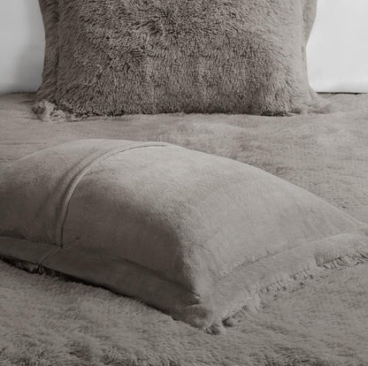 Intelligent Design Malea Shaggy Duvet with Quilted Box Design, Long Faux Fur Comforter Cover Cozy Bedding Set, 3 Piezas, Gris, King