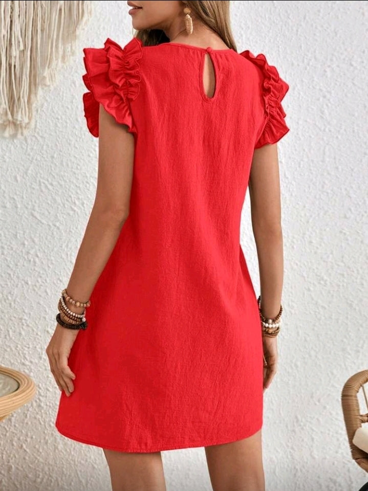 Vestido rojo corto con vuelos en los hombros