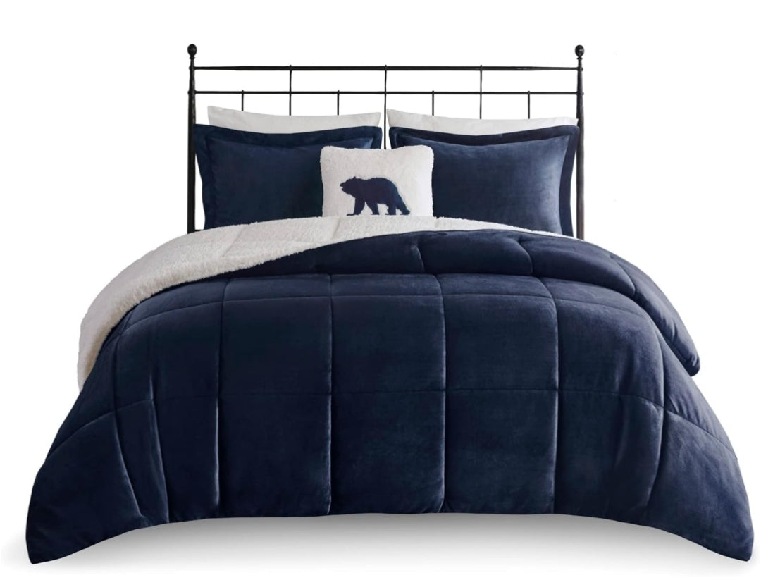 Woolrich Reversible Comforter Set Ultra Soft Plush to Sherpa, Down Alternative, Cold Weather Winter Warm Bedding, with Matching Sham, Decorative Pillow, Navy Blue/Ivory, 4 Piezas, Full/Queen