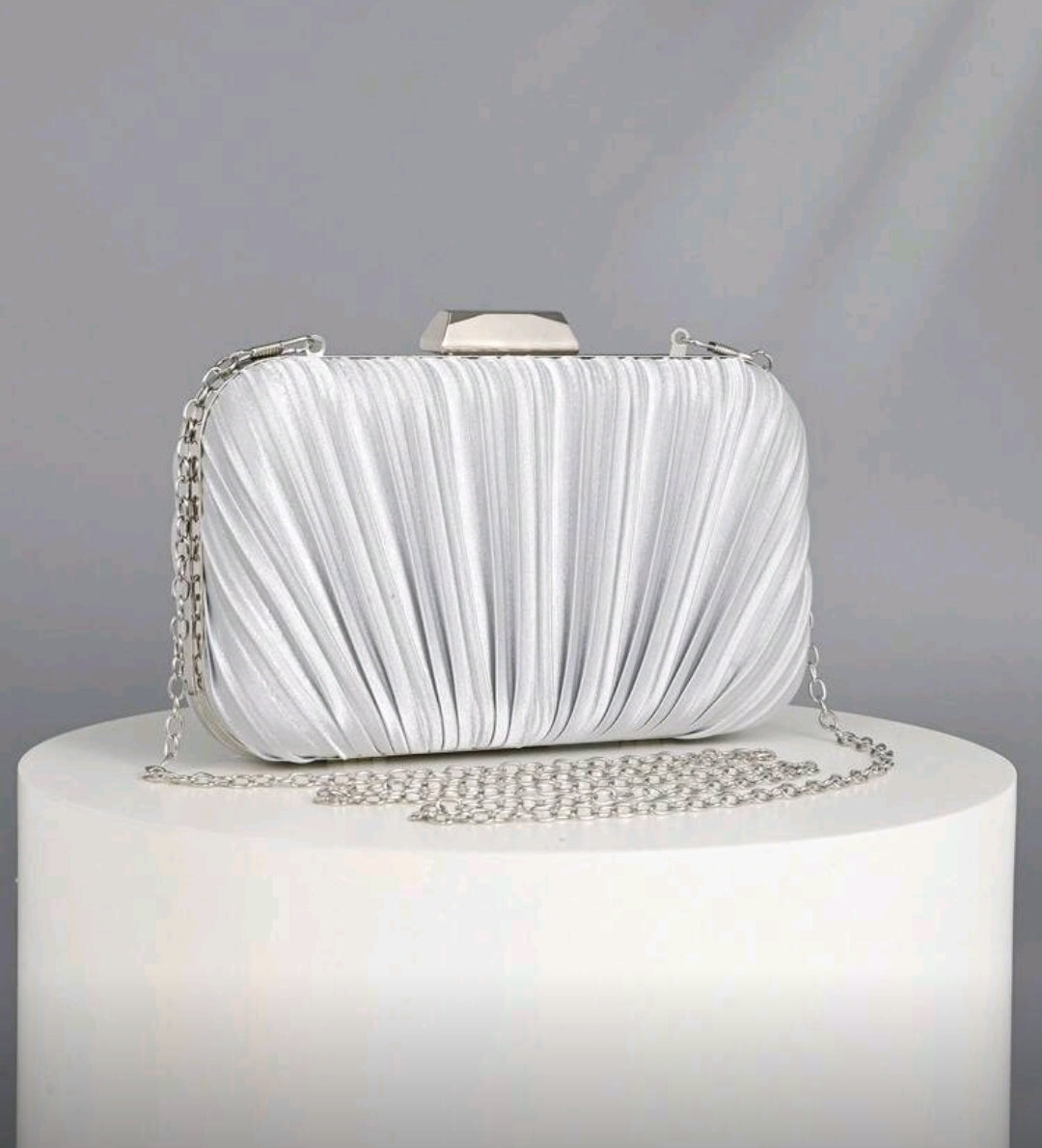 Cartera Clutch OpulAura estilo Plisado Plateada
