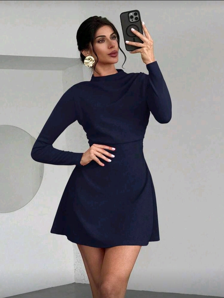 Vestido corto azul oscuro manga larga