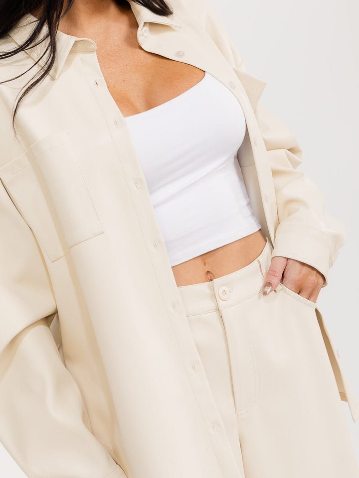 Conjunto beige  de chaqueta manga larga y pantalón