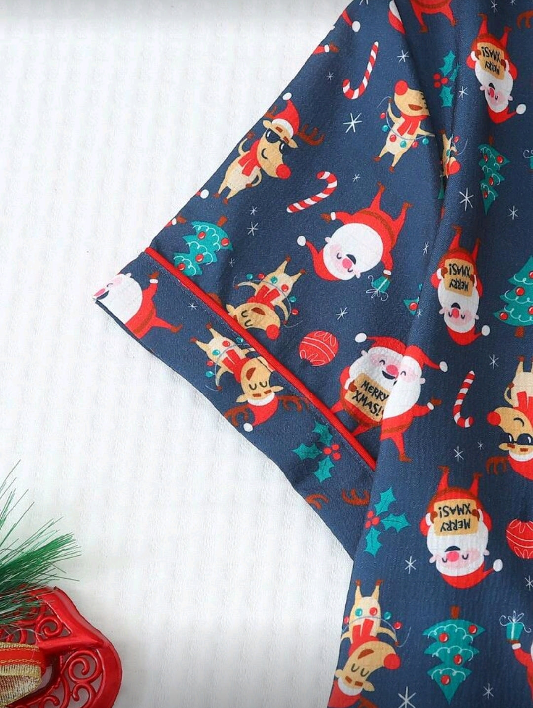 Set de pijama navideña de camisa de botones y short