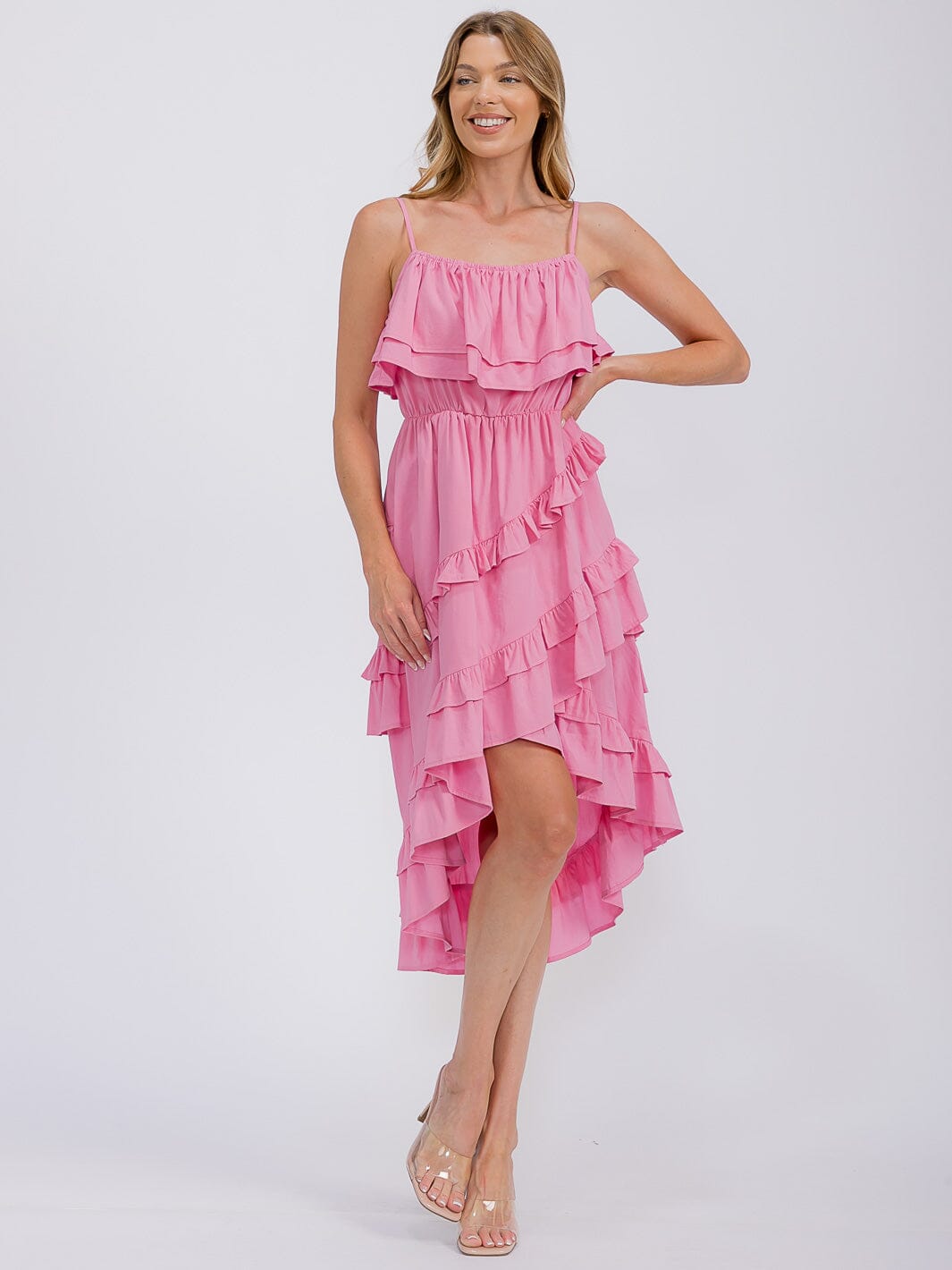 Vestido corto midi rosa con vuelos
