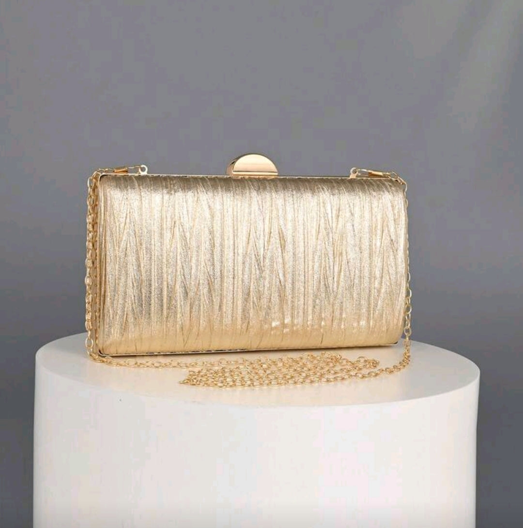 Cartera Clutch OpulAura Dorada Vintage