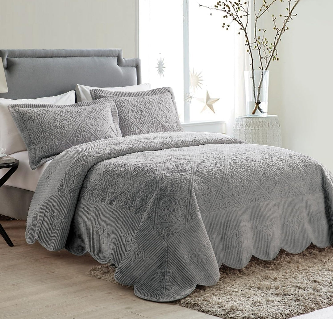 VCNY Home - Quilt Set, Cozy Plush Bedding with Matching Sham, Elegant Room Decor, 3 Piezas Gris, King