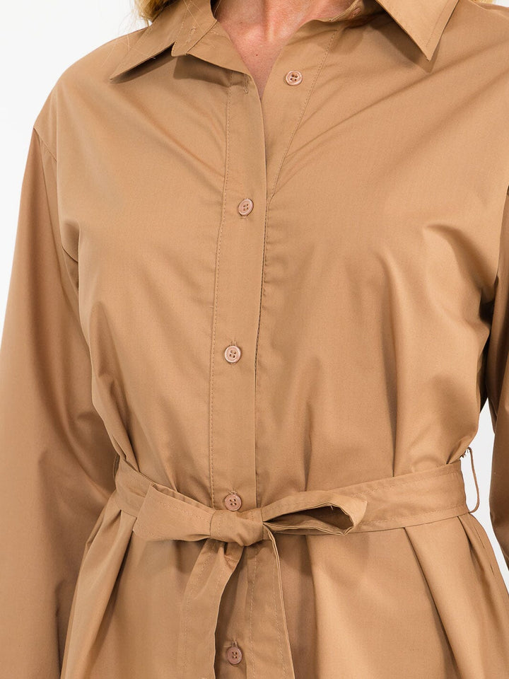 Vestido café manga larga de botones con cuello y cinturón