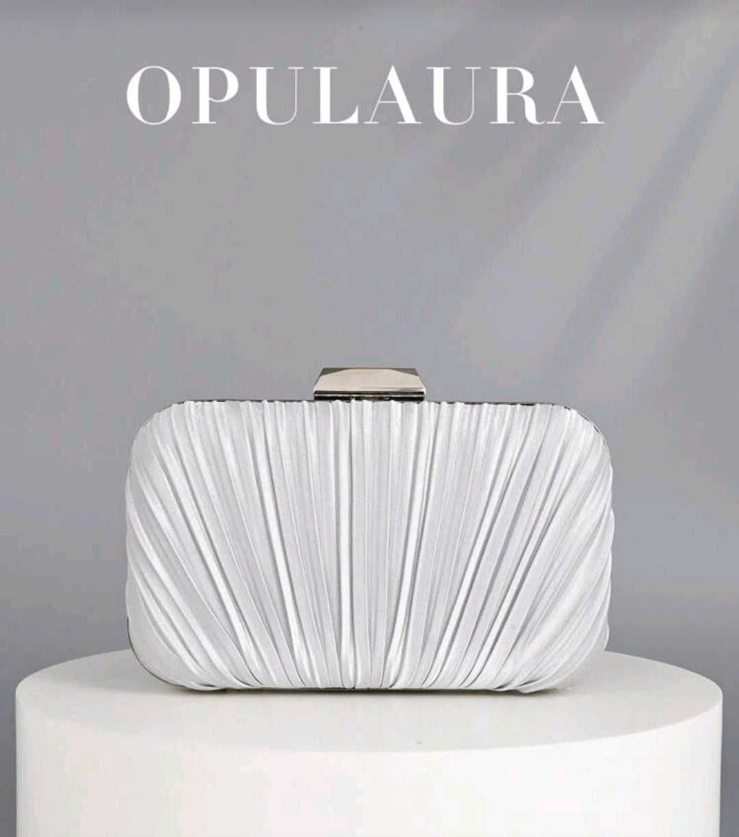 Cartera Clutch OpulAura estilo Plisado Plateada