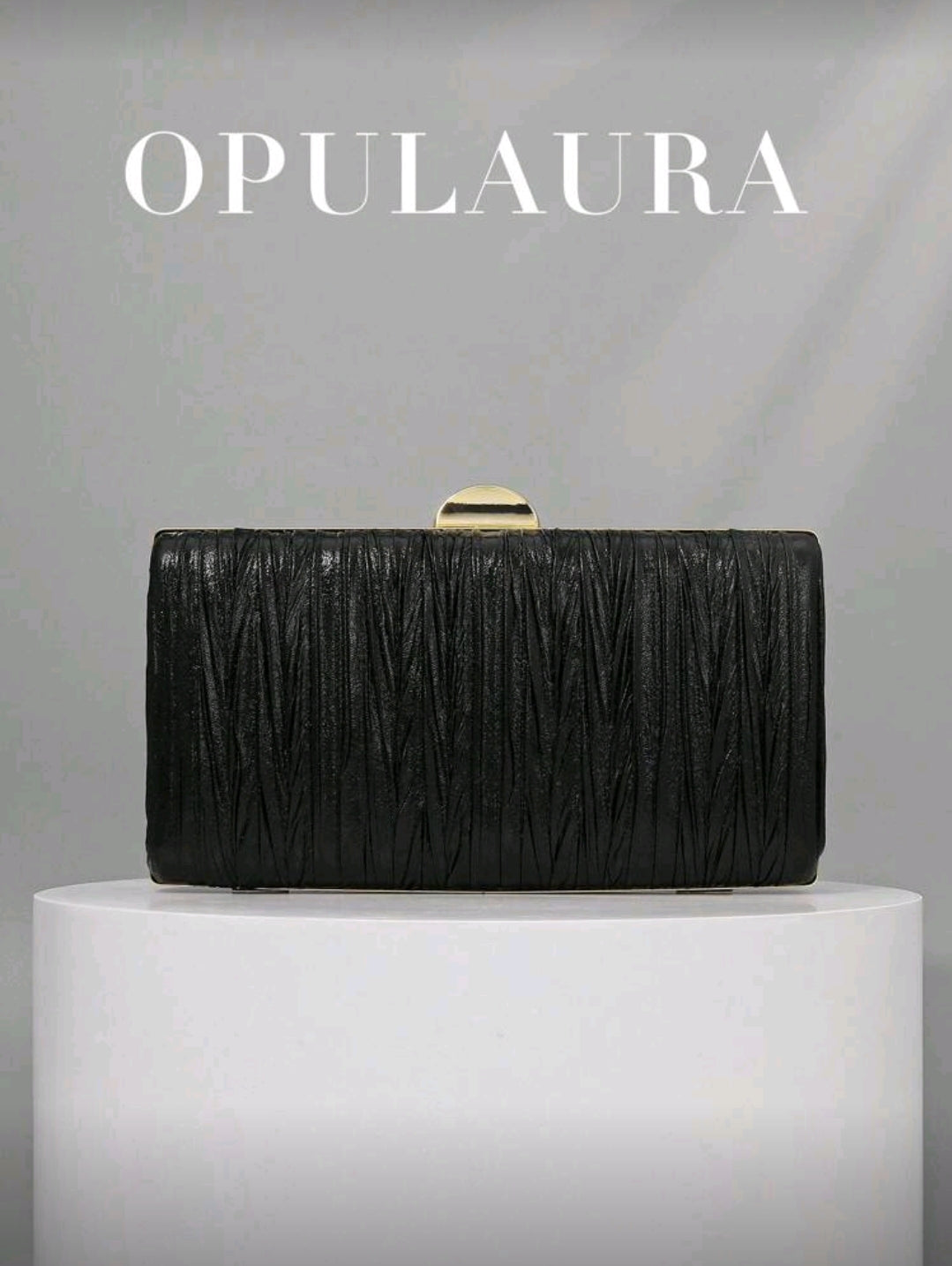 Cartera clutch OpulAura Negra con bordes Dorados
