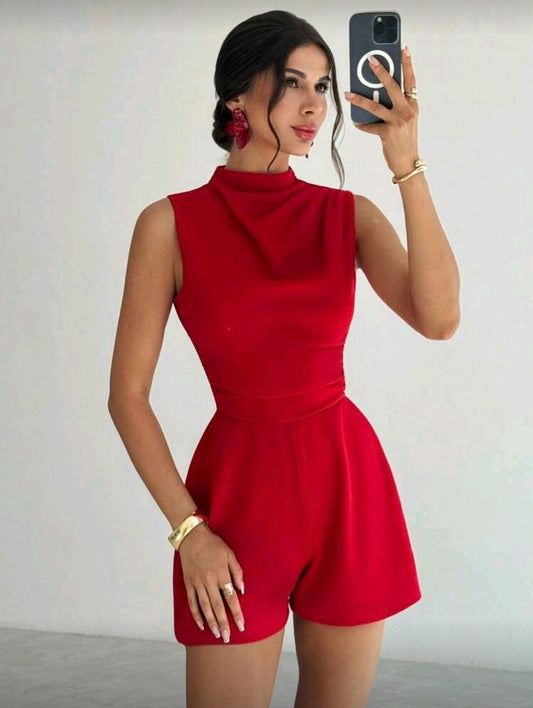 Jumpsuit Rojo Corto de Cuello Alto