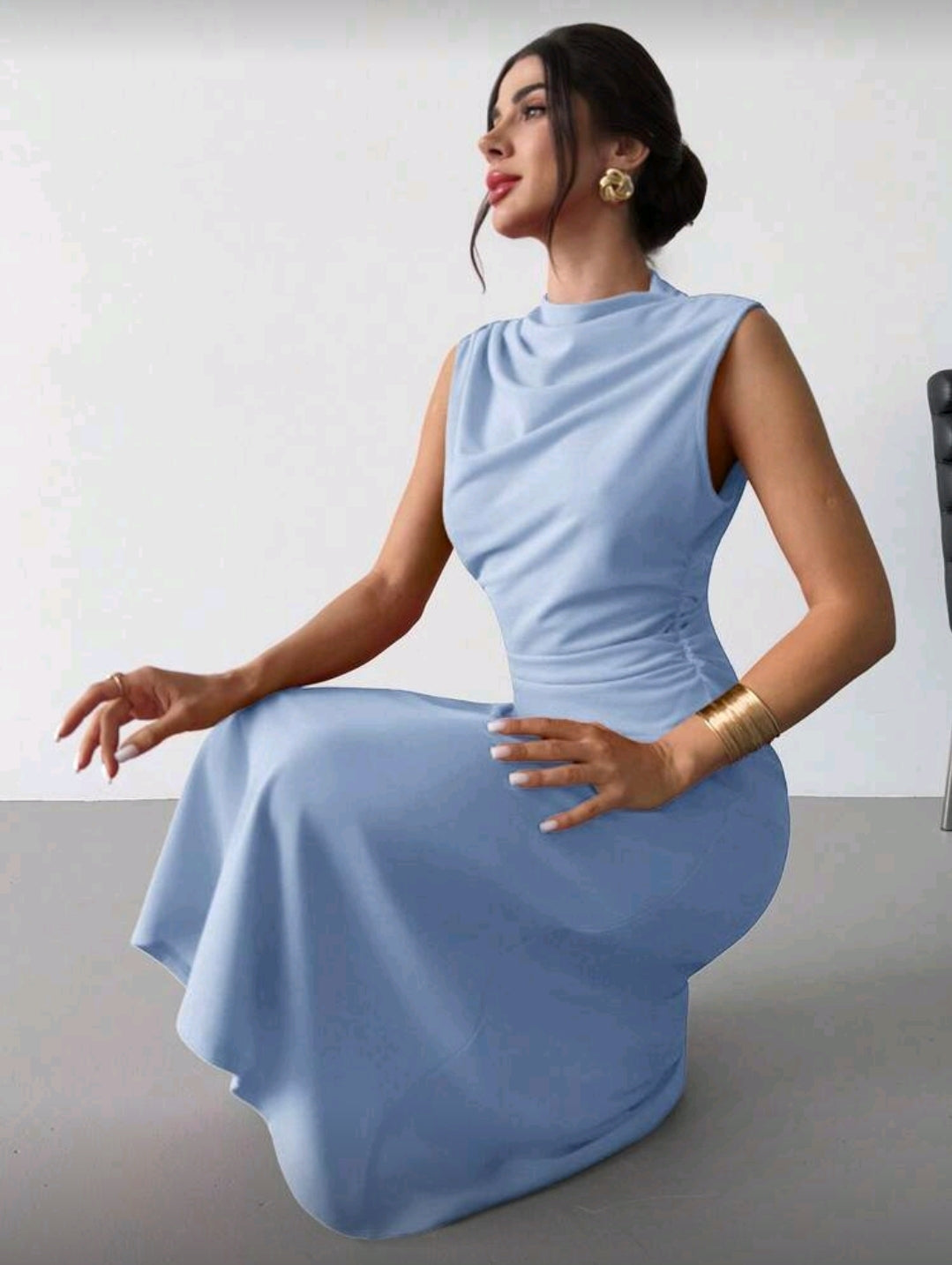 Vestido Azul Claro Plisado Elegante