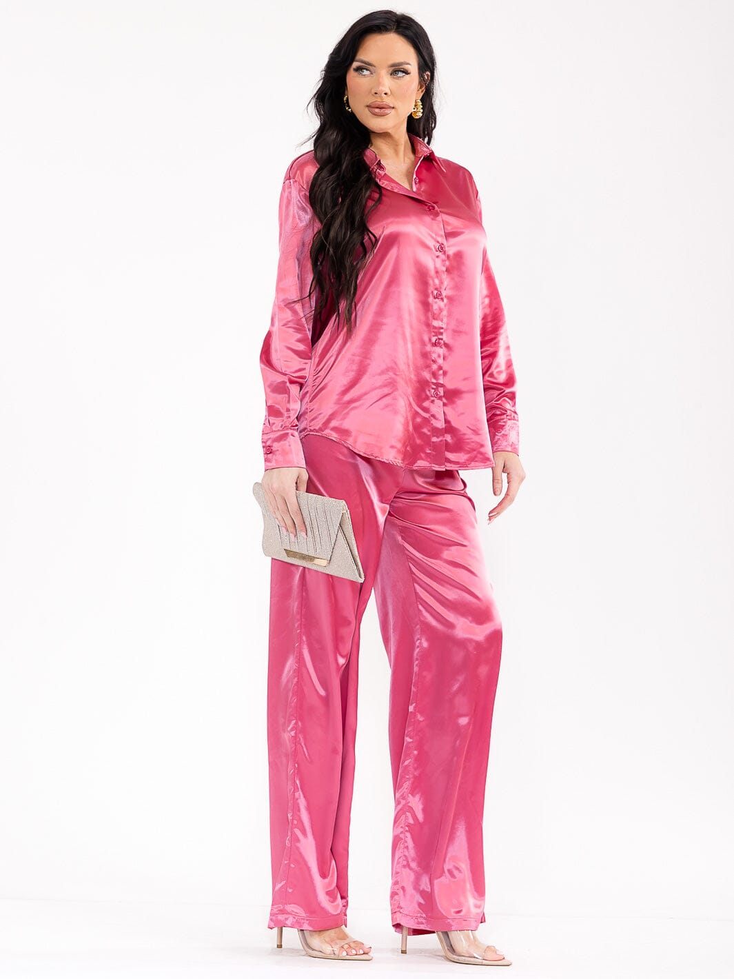 Set rosado claro de satin con camisa y pantalón con cintura elástica