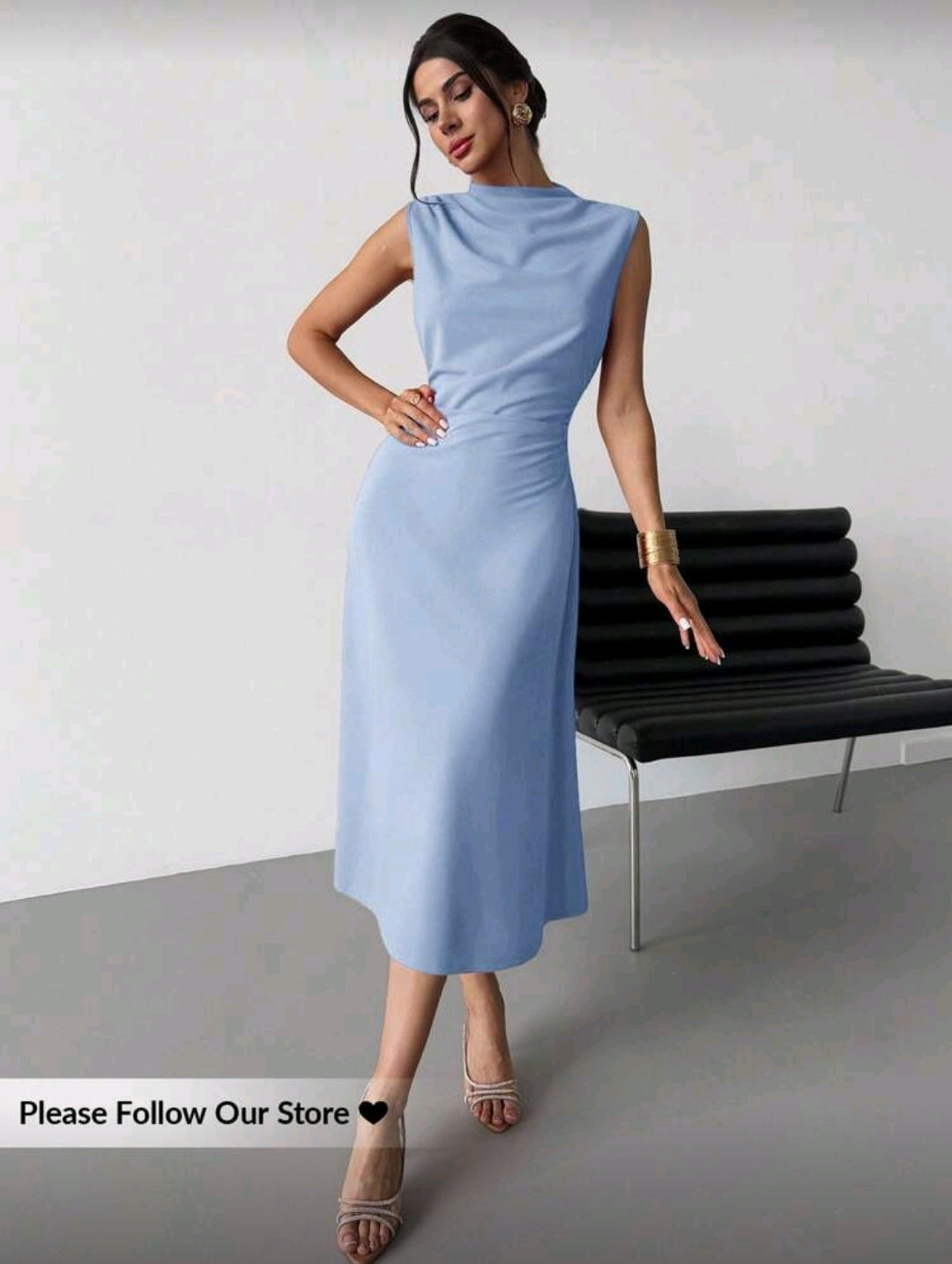 Vestido Azul Claro Plisado Elegante