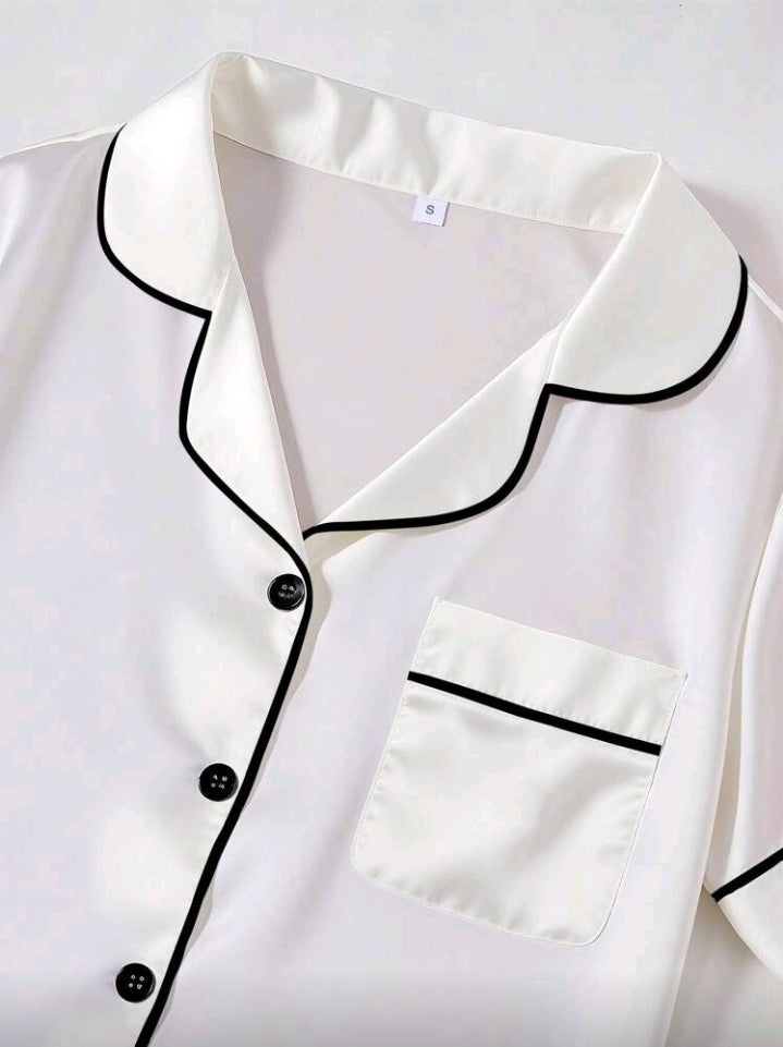 Conjunto de pijama blanca satinada de 3 piezas