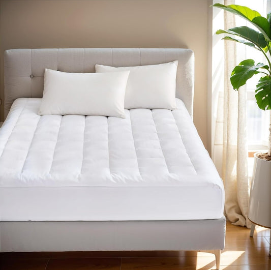 Madison Park Waterproof Mattress Protector, Cloud Soft Plush Mattress Cover, Overfilled Mattress Pad, Fitted Pocket Fits Up to 18 Inch, Machine Washable Bed Cover, Protector de Colchón Blanco, Twin