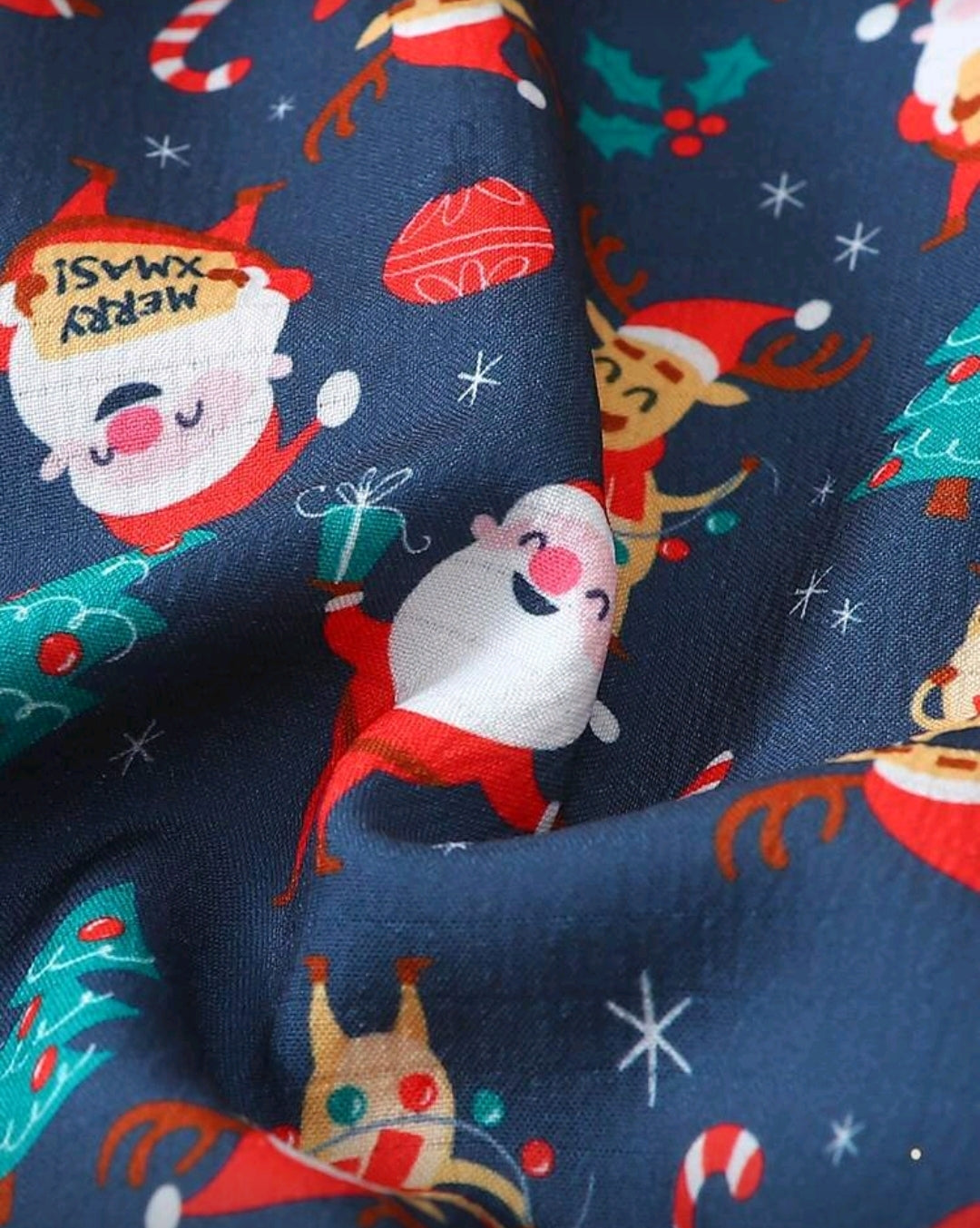 Set de pijama navideña de camisa de botones y short