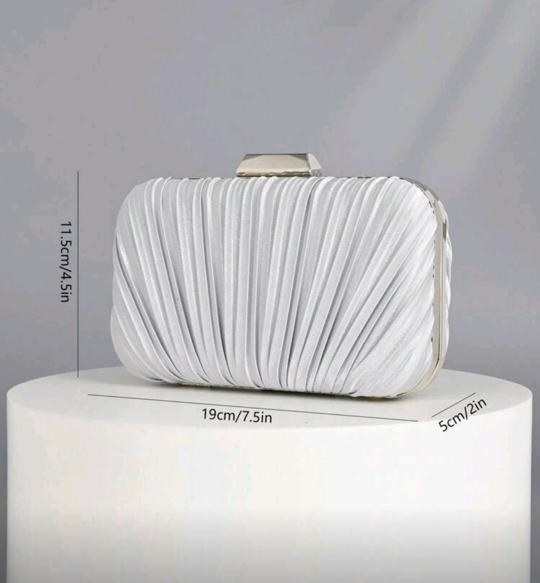 Cartera Clutch OpulAura estilo Plisado Plateada