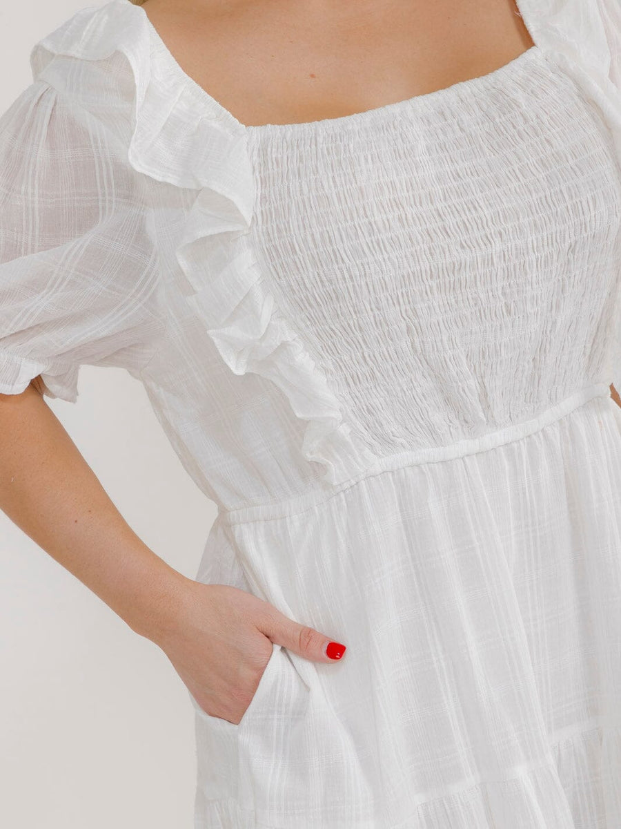 Vestido Plus maxi blanco con bolsillos y cuello cuadrado