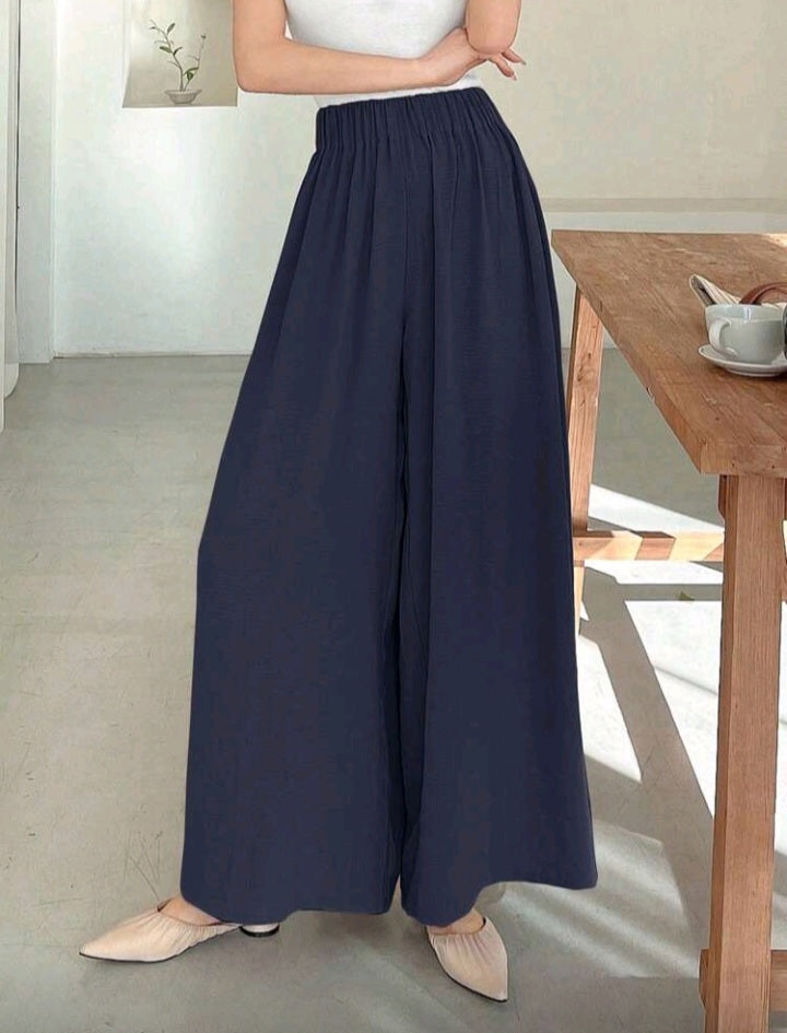 Pantalon azul oscuro ancho y relajado con cintura elástica