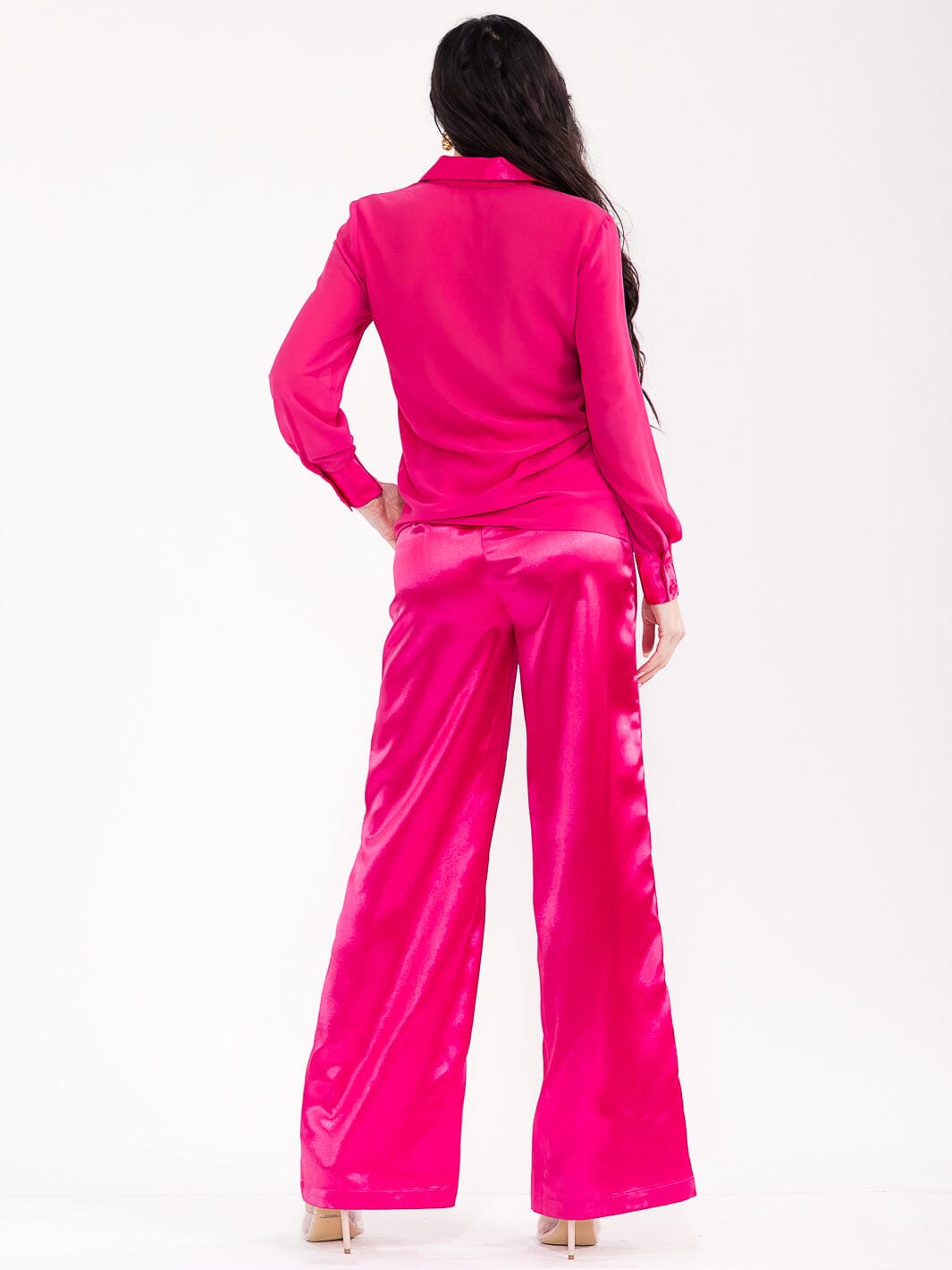 Conjunto de satin rosado fucsia de blusa manga larga y pantalón con cintura elástica