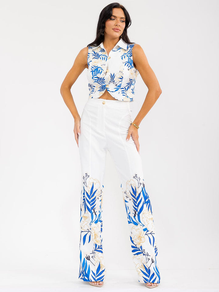 Conjunto blanco y azul floral de 2 piezas: top corto sin mangas para mujer + pantalón con cierre de botones y estampado floral.