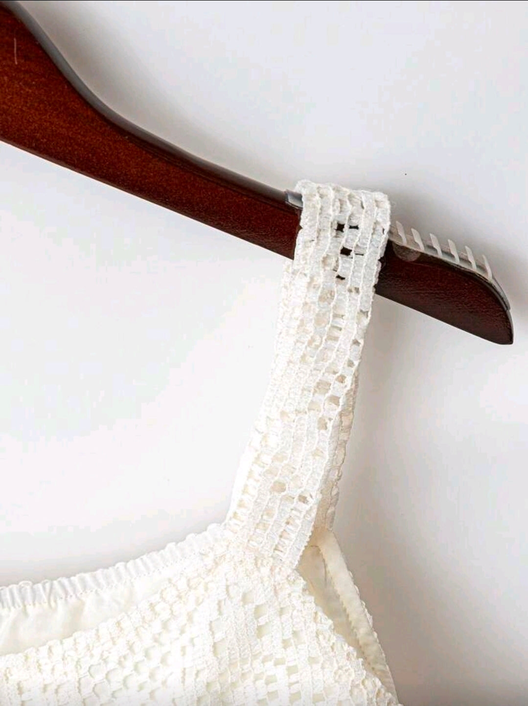 Conjunto blanco de 2 piezas con top y falda